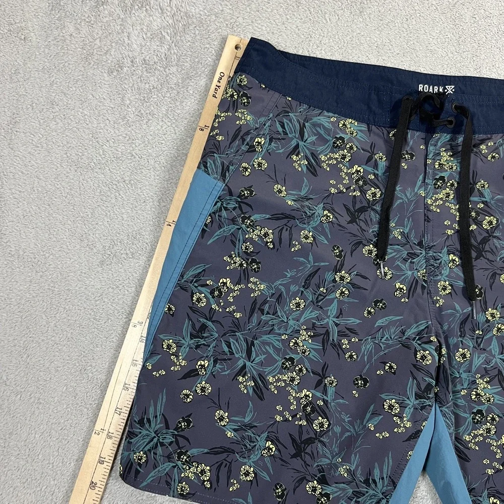 Roark Board Shorts Mens 34 Blue Floral Print Swim Pocket Beach Surfing Strech